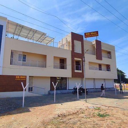 Hotel Db Max Tiruchirappalli Exterior photo