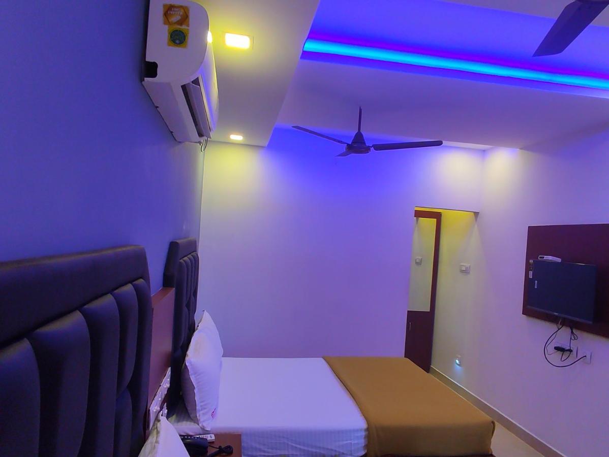 Hotel Db Max Tiruchirappalli Exterior photo